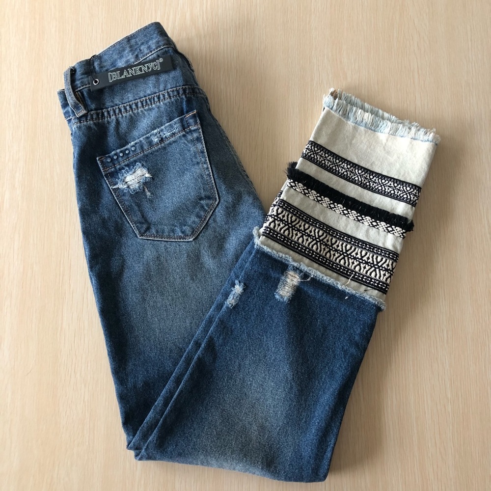 [BLANKNYC] Embroidered High Rise Jeans